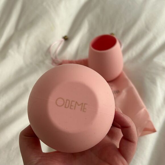 Odeme Pink Silicone Wine Glasses - Picture 5 of 6